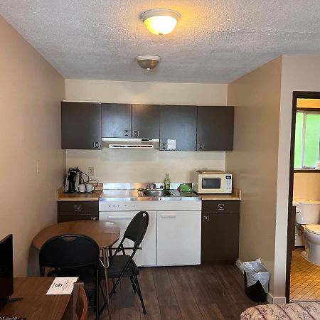 Sea Raven Motel Queen Charlotte Экстерьер фото