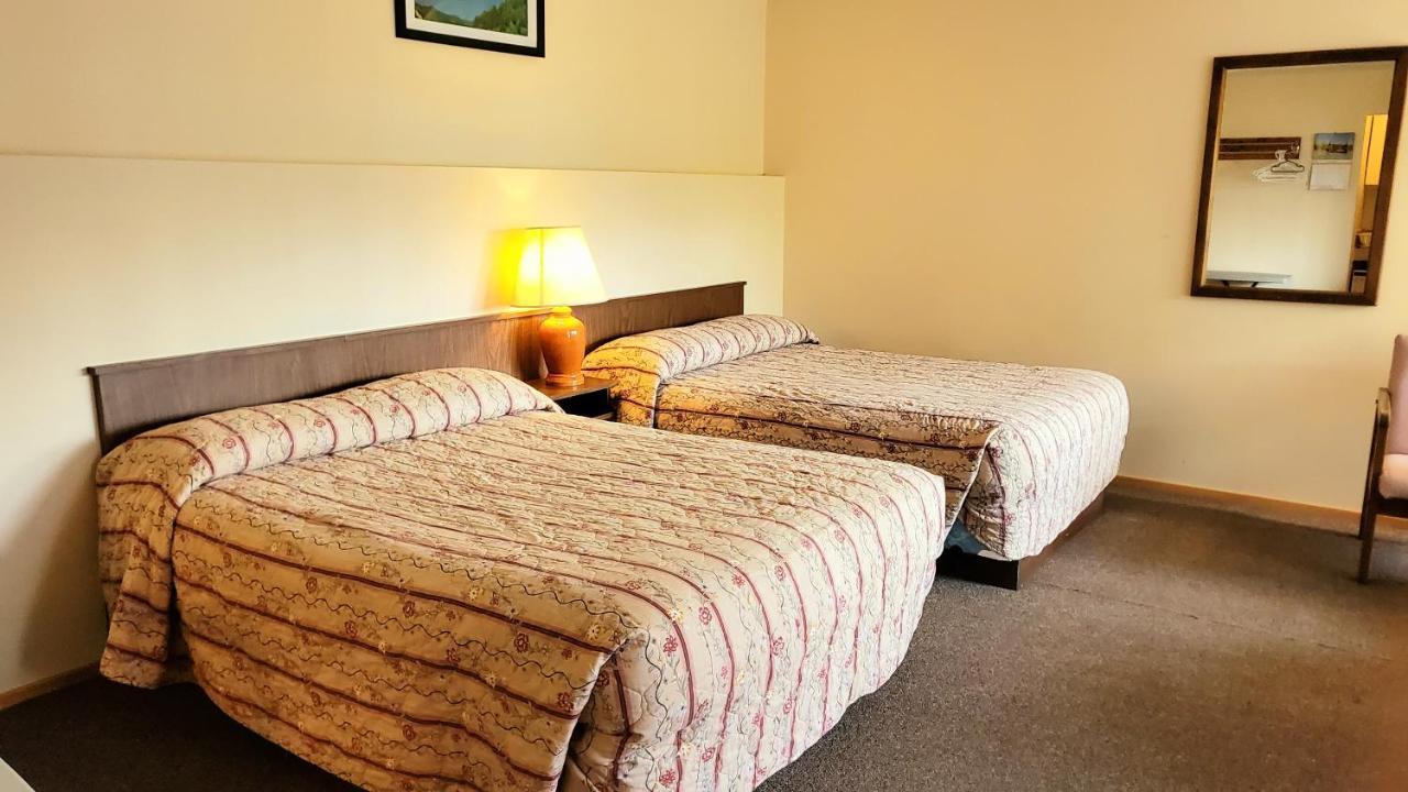 Sea Raven Motel Queen Charlotte Экстерьер фото