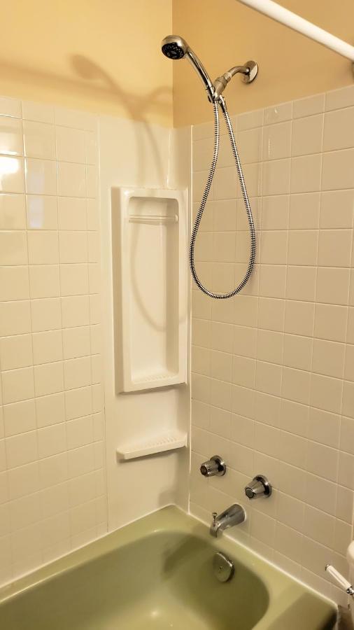 Sea Raven Motel Queen Charlotte Экстерьер фото