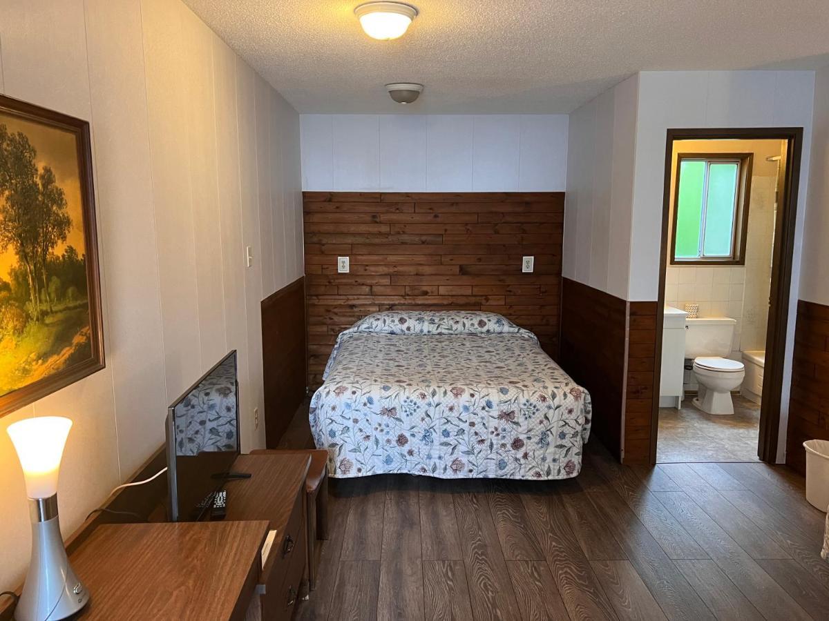 Sea Raven Motel Queen Charlotte Экстерьер фото
